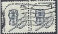 #1581 1c Americana Issue Inkwell and Quill 1977 Used Pair