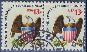 #1596 13c Americana Issue - Eagle and Shield 1975 Used Pair
