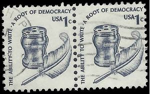 #1581 1c Americana Issue Inkwell and Quill 1977 Used Pair