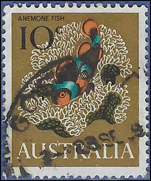 Australia # 405 1966 Used Corner Crease